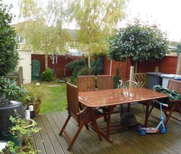 Laburnum Crescent, Kettering, Northants, NN16 - Photo 4