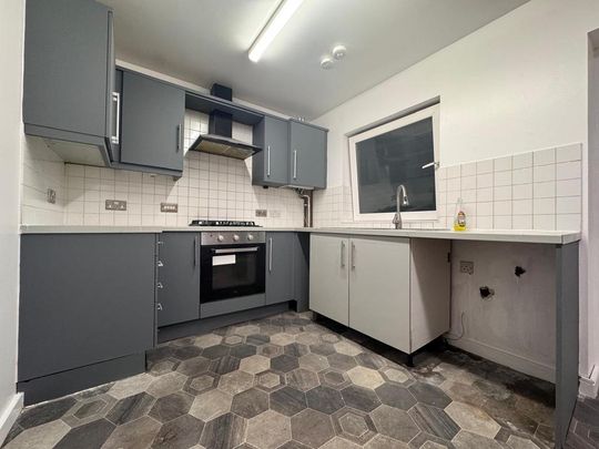 4 bedroom terraced house to rent - Photo 1