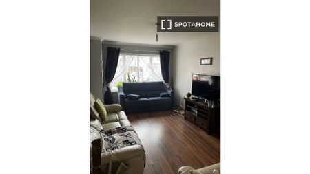 Room for rent in a four-bedroom house in Dublin - Photo 3