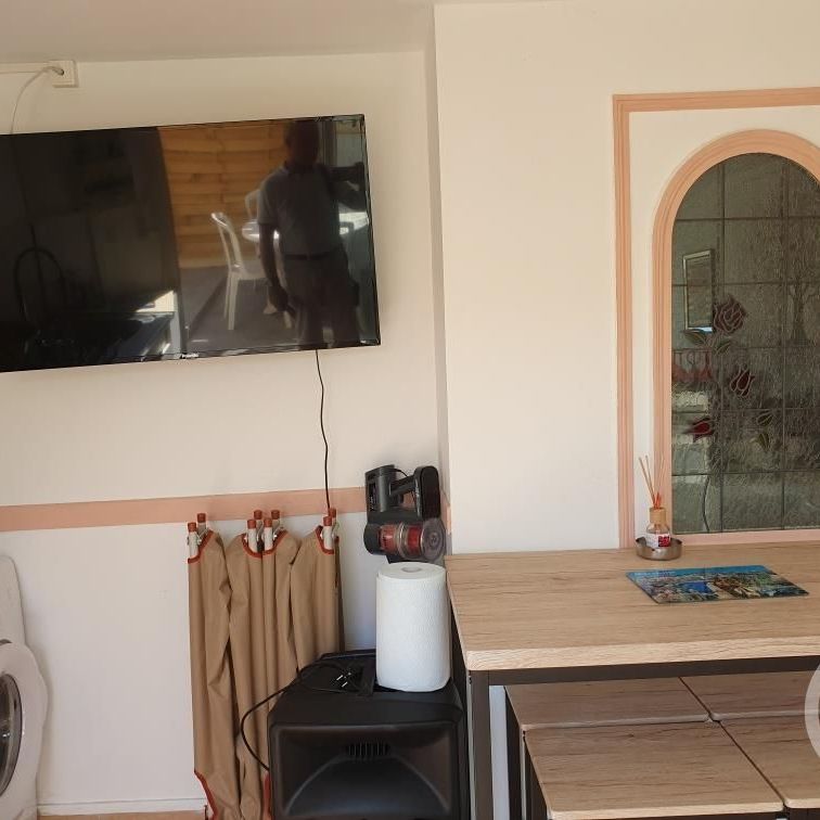 Location Appartement 1 pièce 19m² MARIGNANE 13700 - Photo 1