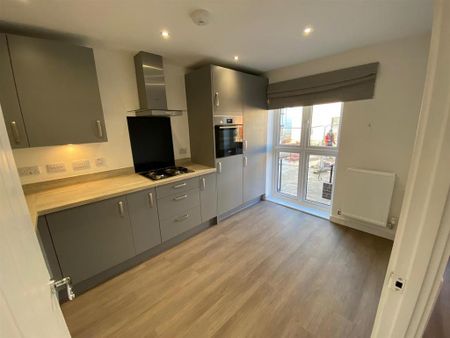 3 bedroom end of terrace house to rent - Photo 5