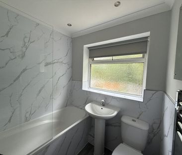 Brookhurst Avenue, Bromborough - Photo 5