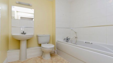 2 bedroom apartment to rent - Photo 5