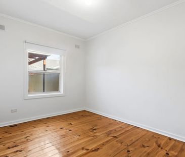 Charming home with style and comfort designed for modern living. - Photo 2