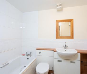 Cobham Way, York YO30 - Photo 5