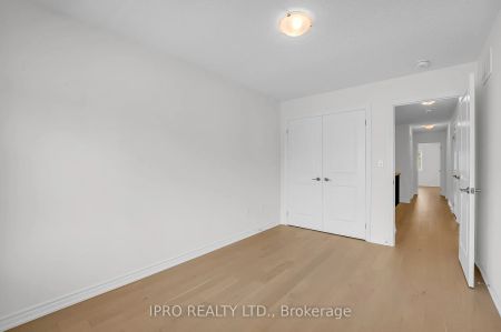 Condo Townhouse For Lease | W9253904 - Photo 4