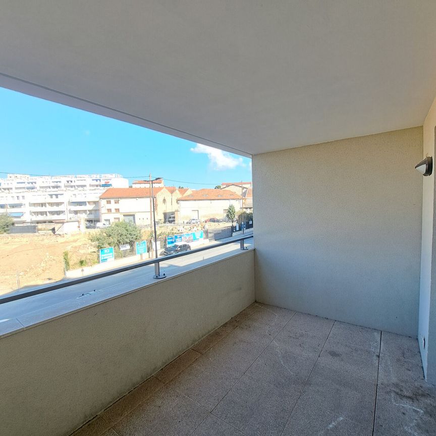 Appartement 1 pièces 26m2 MARSEILLE 13EME 495 euros - Photo 1