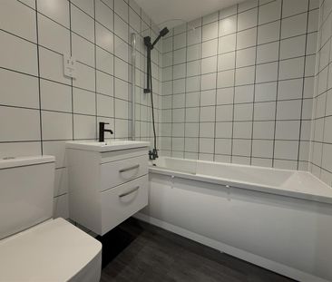 Toto House, Bolton - Photo 3