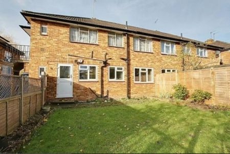 2 bed Ground Floor Flat for Rent - Photo 5