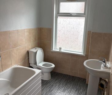 2 bedroom townhouse to rent - Photo 2
