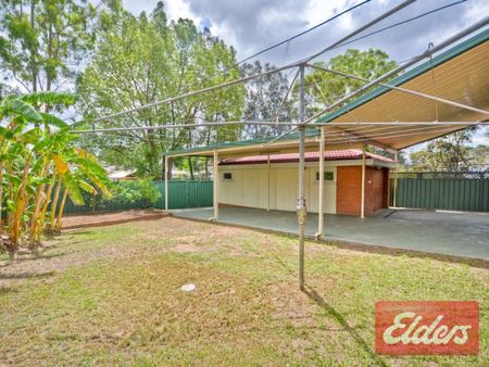 Well Present 3 Bedroom Family Home - Photo 5