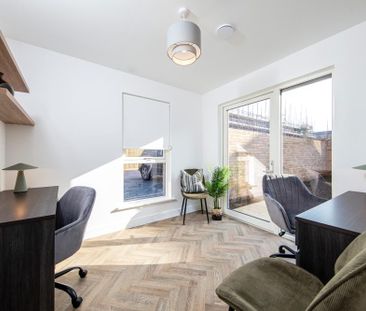 4 bedroom terraced house to rent - Photo 2