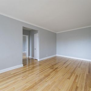 Rennovated 1 Bedroom Unit - 6325 Somerled Avenue, Montréal - Photo 2