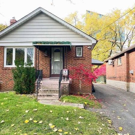 FULL HOME 4 BEDS 2 BATH PARKING FOR 3 CARS - Photo 4