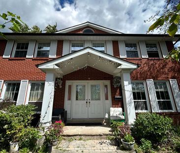 For Lease - 3 Butterfield Dr Drive Unit# Master Bedroom A bsmt, Tor... - Photo 1