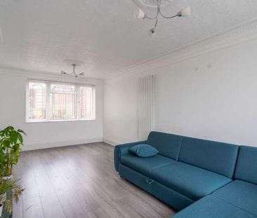 Livingstone Road, Gravesend, Kent, DA12 - Photo 4