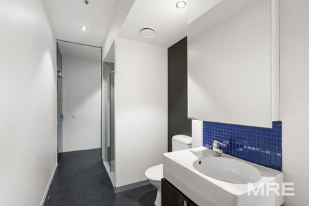 207/300 Swanston Street, Melbourne - Photo 5