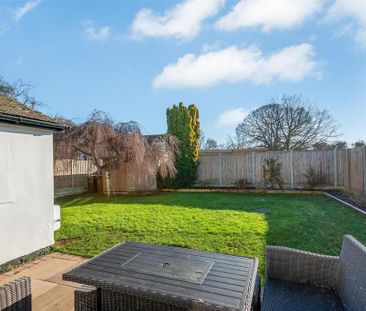 4 bedroom detached house to rent - Photo 2