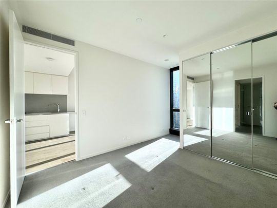 2817/70 Southbank Boulevard - Photo 1