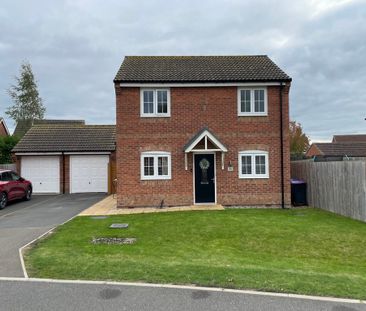 3 bedroom Detached House to let - Photo 1