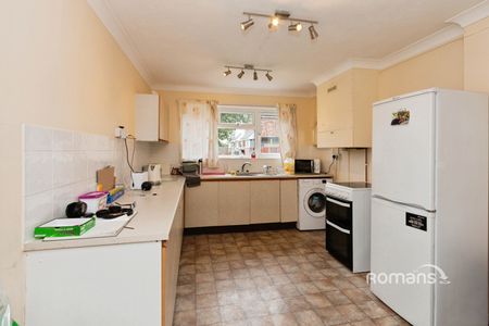 1 bedroom maisonette to rent - Photo 3