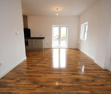 1 Bedroom Flat / Apartment to let - Photo 6