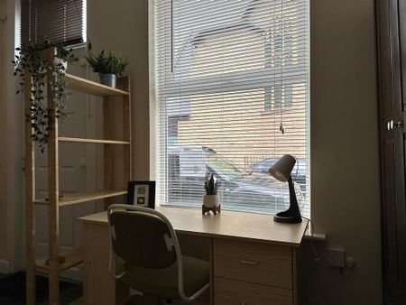 3 bedroom terraced house to rent - Photo 5