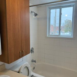 Métro Langelier, à louer, 41/2, - Photo 2