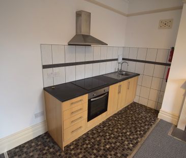 To Let 1 Bed Studio - Photo 2