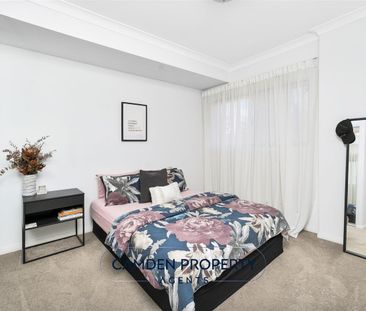 Stunning 1 Bedder in the Heart of Town! - Photo 4