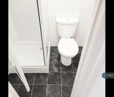 4 bedroom terraced house to rent - Photo 4