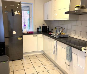 Reserviert!!!!Schöne 3 Zimmer Etagenwohnung mit Balkon und Carports... - Photo 3