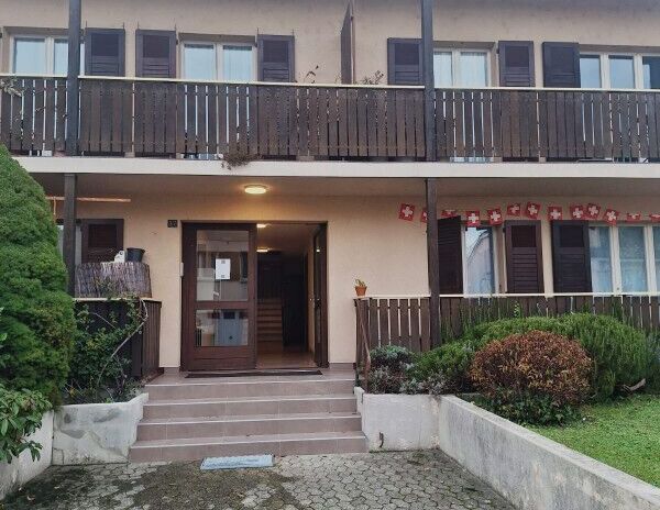 À louer – Charmant appartement au cœur de Mies - Foto 1