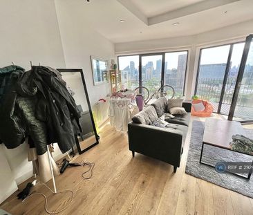 1 bedroom in a flat share to rent - Photo 1