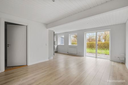 Skønne lejeboliger tæt på natur, gratis parkering og familievenlig. - Photo 2