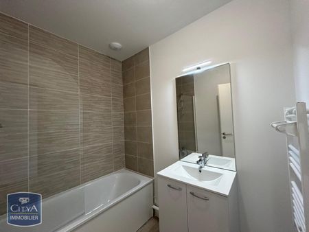 Location Maison 3 pièces 64m² BREUILLET 17920 - Photo 3