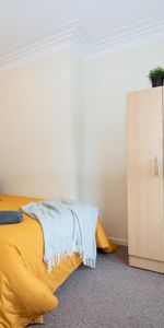 1 bedroom in a house share to rent - Photo 3