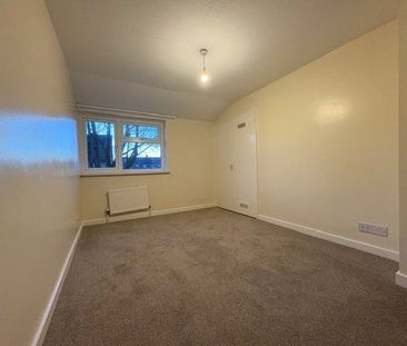 2 bedroom terraced to rent - Photo 2