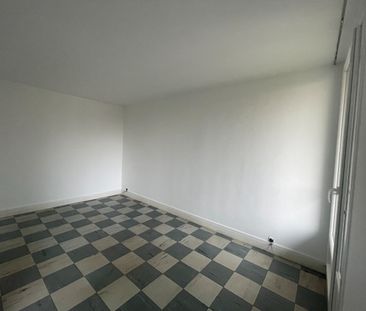 A BEAUVAIS : T4 A LOUER, - Photo 3