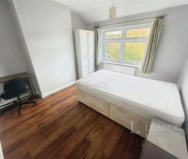 4 bedroom house to rent - Photo 2