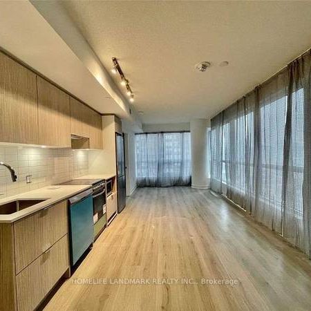 Bloor/Sherbourne-Bright Spacious 2Bed 2Bath 1Locker - Photo 1