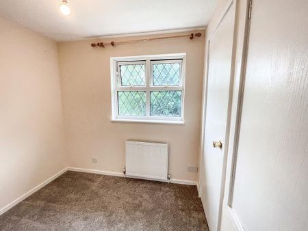 2 bedroom terraced house to rent - Photo 2