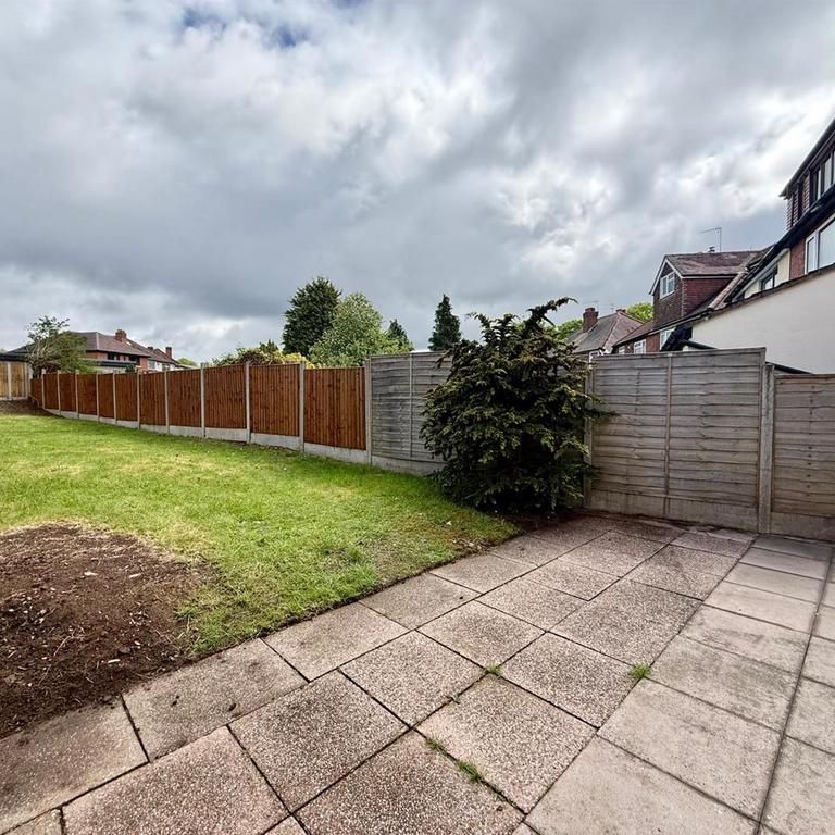 3 bedroom semi-detached house to rent - Photo 1