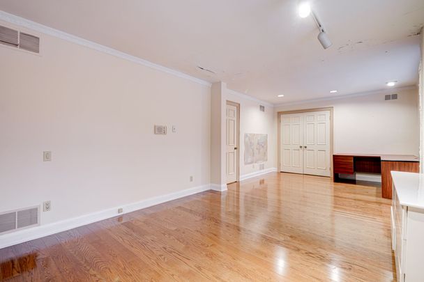 For Lease - 27 Junewood Crescent, Toronto, Ontario - Photo 1
