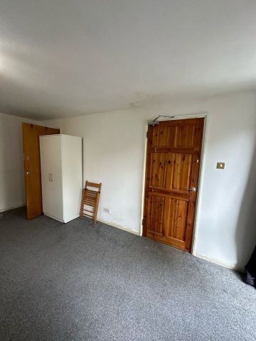 Room in a Shared House, Burgos Grove, SE10 - Photo 3