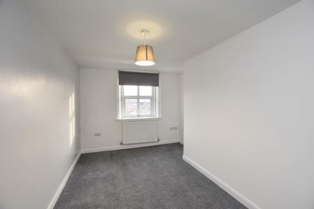 1 bed Apartment for Rent - Photo 3