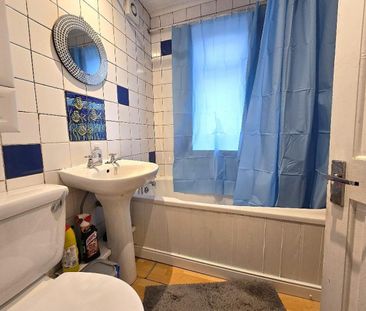 3 Bed Semi-detached house For Rent - Photo 2