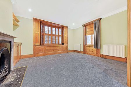 Church Crescent, Victoria Park Village, London, E9 7DH - Photo 2