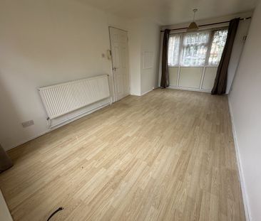 Kesteven Walk, Peterborough, PE1 5DS - Photo 5