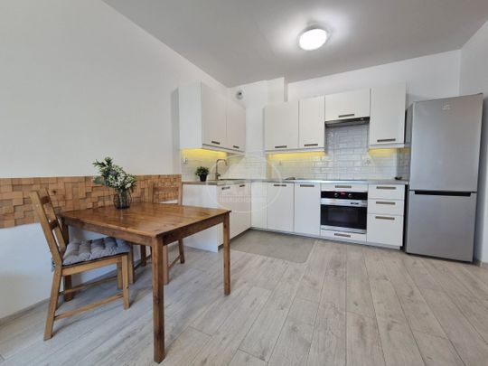 Super M3, Miejsce postojowe, Blisko tramwaj,autobu - Фото 1